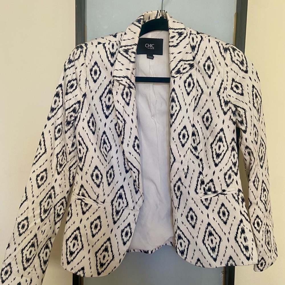 Black and White Blazer by Chic
